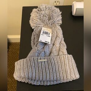 Michael Kors cable knit PomPom beanie in Gray *NWT